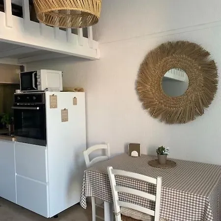 بيت للعطل Le Petit Pavillon De *